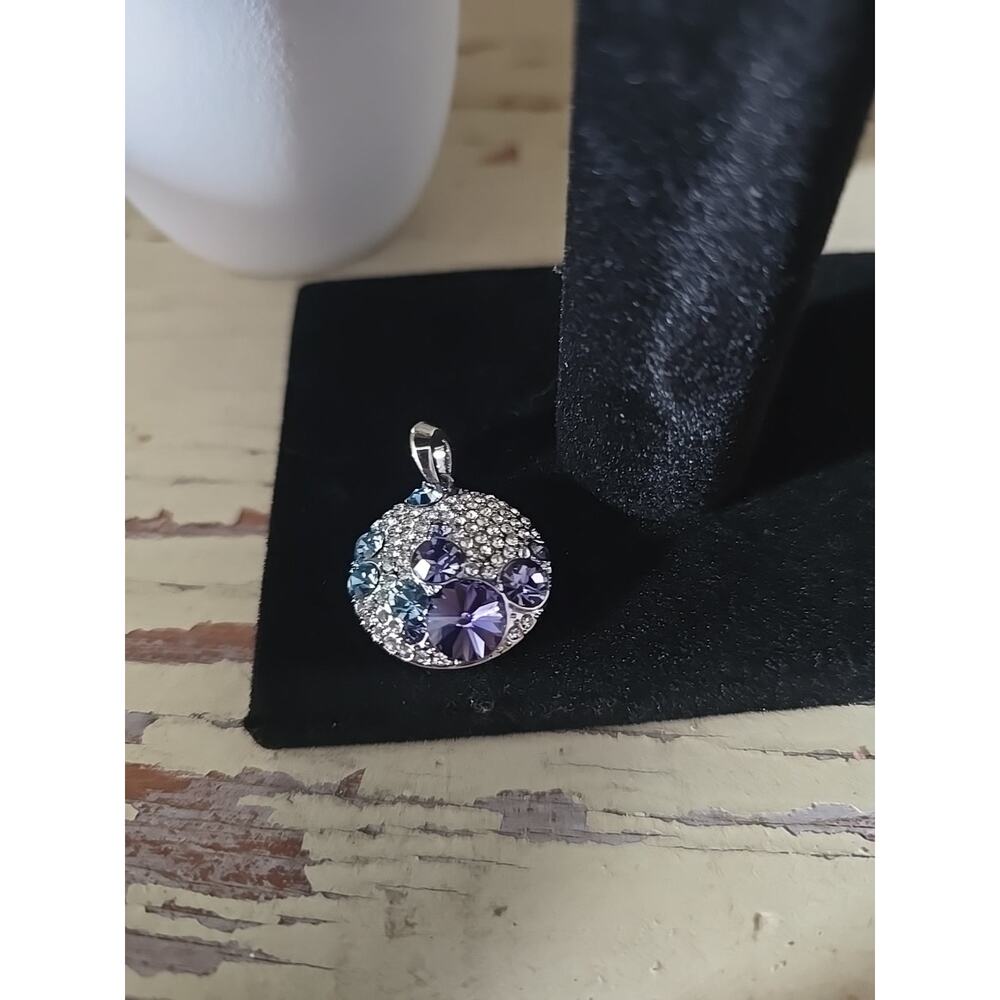 Silver Tone Embellished Crystal Minimalist Costume Fashion Jewelry Round Pendant